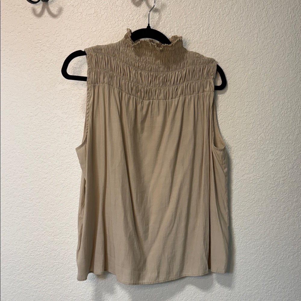 Chic Beige Sleeveless Blouse